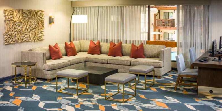 Radisson Hotel Plymouth Harbor