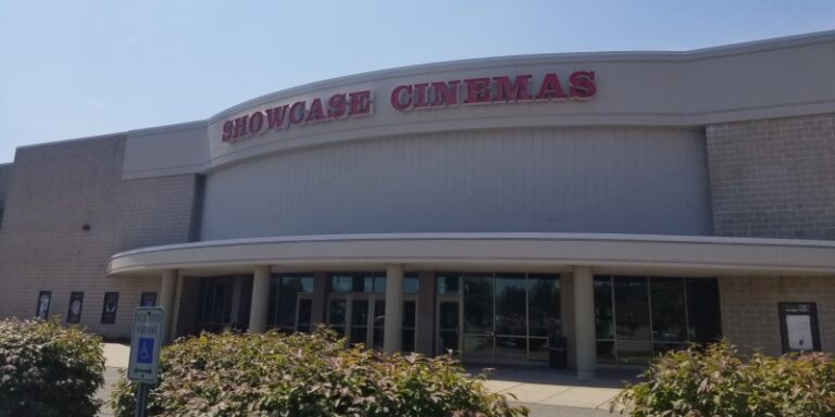 Showcase Cinemas in Seekonk