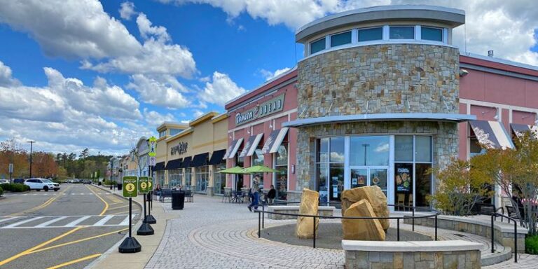 Starbucks at Colony Place in Plymouth