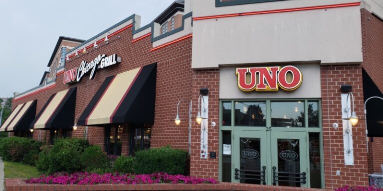 UNO Chicago Grill in Worcester
