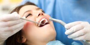 Best Considerations to Make Before Using the Services of a Dentist