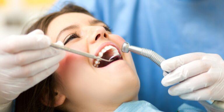 Best Considerations to Make Before Using the Services of a Dentist